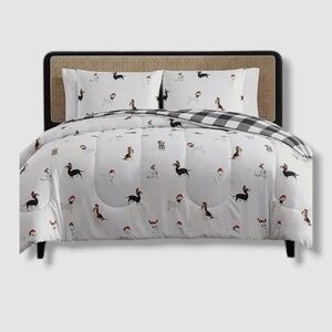 Hallmart Collectibles White Holiday Pups 2-Pc. Comforter Set: Twin